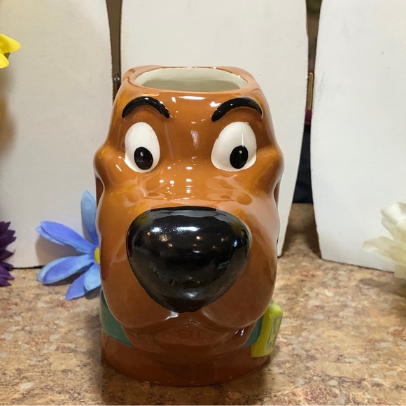 Zak 3D Design Hand-Painted Scooby-Doo Authentic Ceramic Mug W/Ruh-Roh! On Handle - Picture 2 of 9